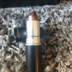 Mac lipstick, shade Chintz